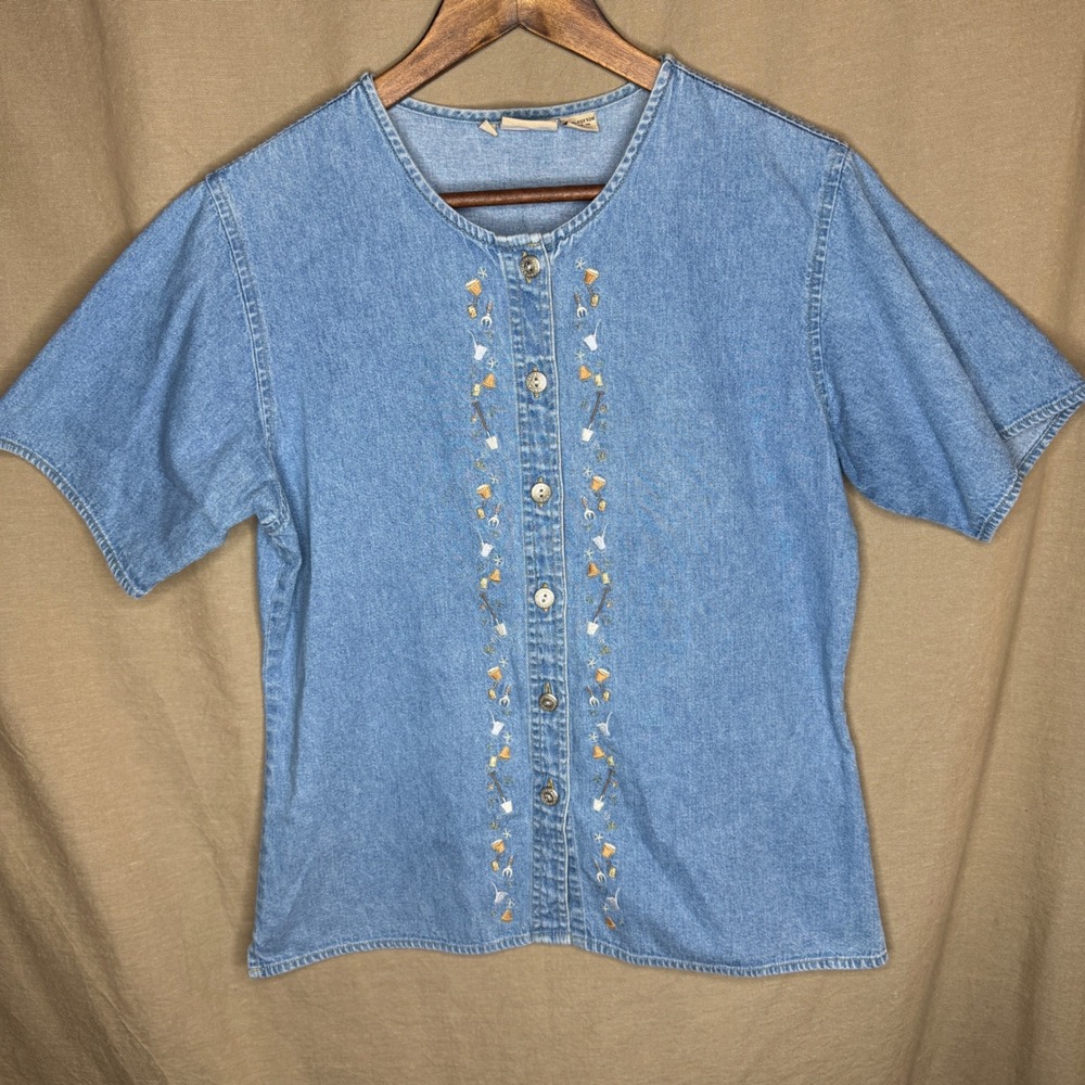 CottageCore Denim Gardening Embroidered Button Up GrandmaCore Vintage Medium
